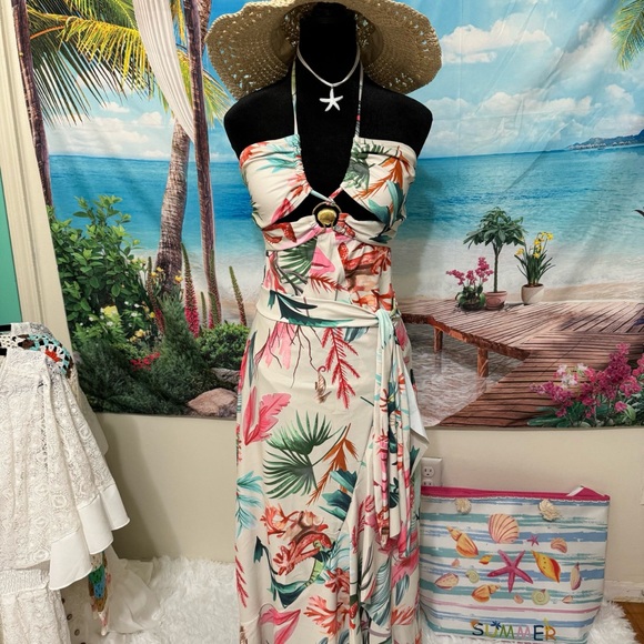 Tropical Print Halter Maxi Dress - Picture 1 of 1